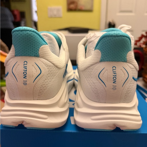 HOKA clifton 10 sz 13 mens new in box $170 retail price!! - Picture 3 of 6